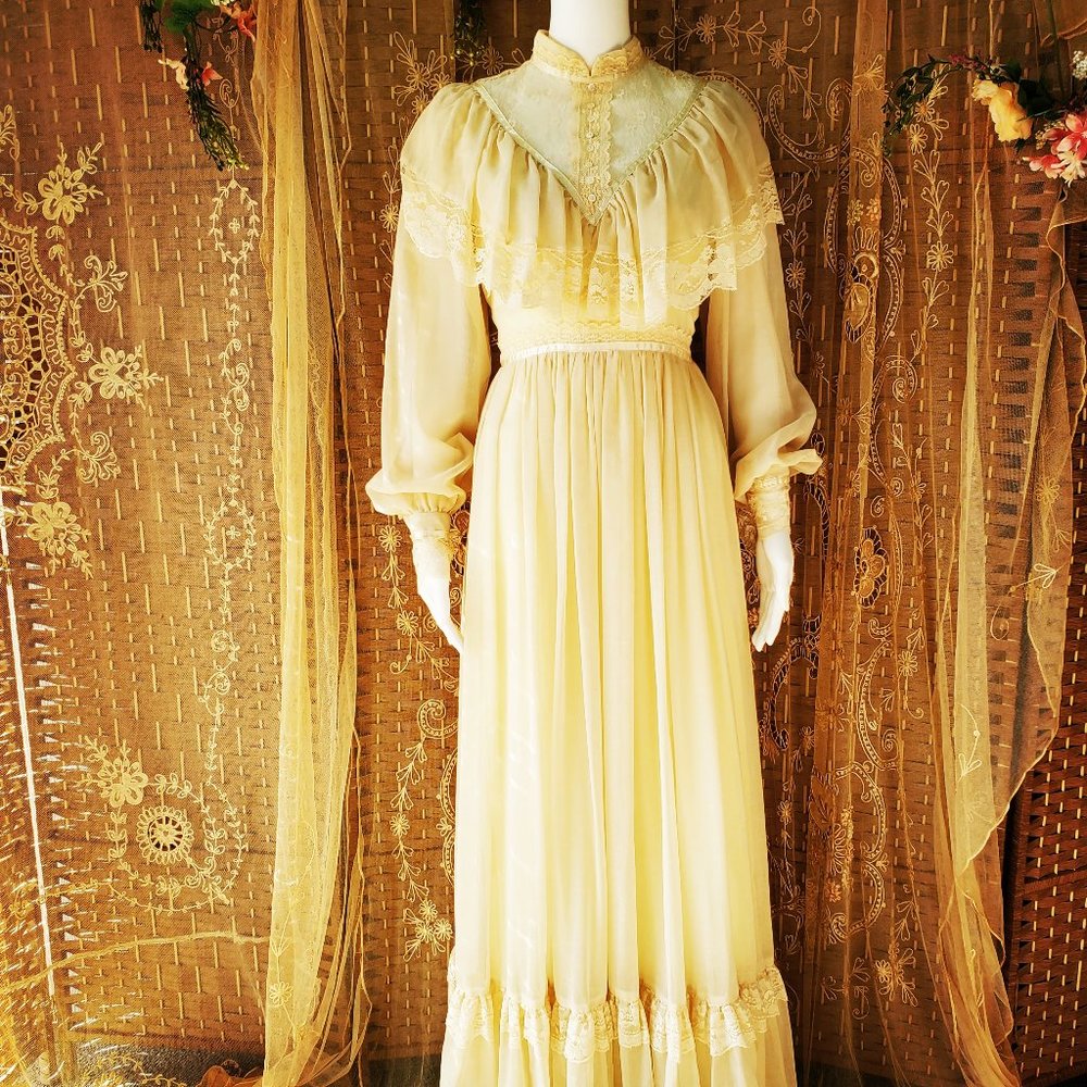 70'S GUNNE SAX IVORY MAXI WEDDING DRESS